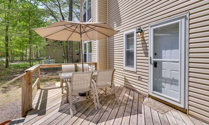 Thornhurst Cottage | Unforgettable Pocono Lake Retreat with Community Pools