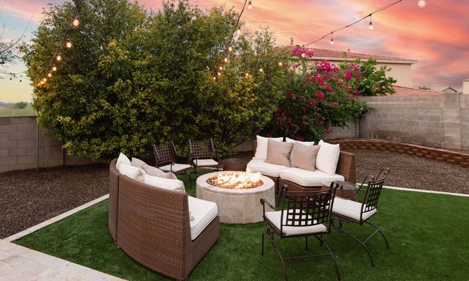 Tucson House | Modern 4-Room Retreat with Fire Pit, Theater & Gym