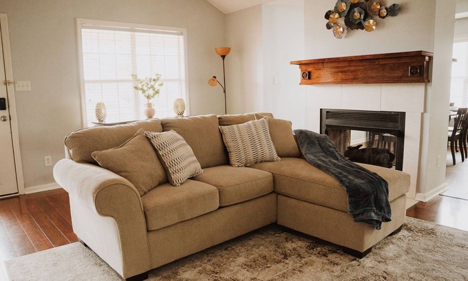 Warner Robins House | Fireside Haven: Family & Pet-Friendly Midterm Retreat