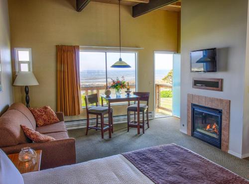 Yachats Hotel | Pet-Friendly Retreat at Fireside Motel with Great Reviews