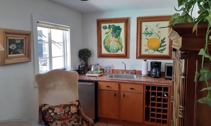 Old Northwood Cottage | Premium Oceanfront Units in West Palm Beach, Florida