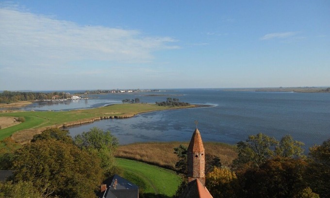 Riemserort House | Waterfront Apartment with Terrace and Pool - Guest Rated 9.4