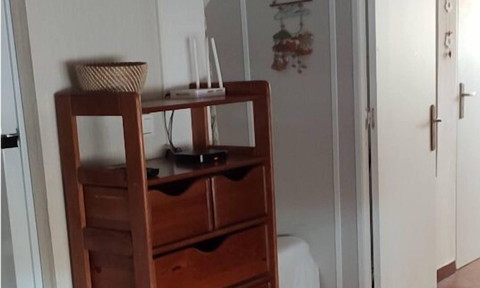Carcavelos Apartment | Cozy First Floor Attic Apartment with Spa & Breakfast