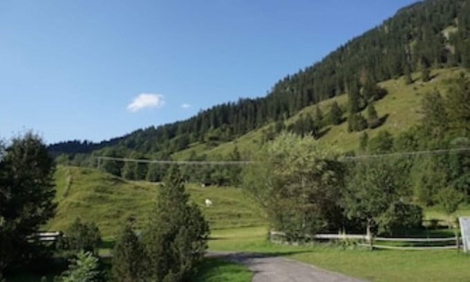 Hinterstein House | Cozy First Floor Retreat at Jägerhaus – Pet Friendly & Family Ready