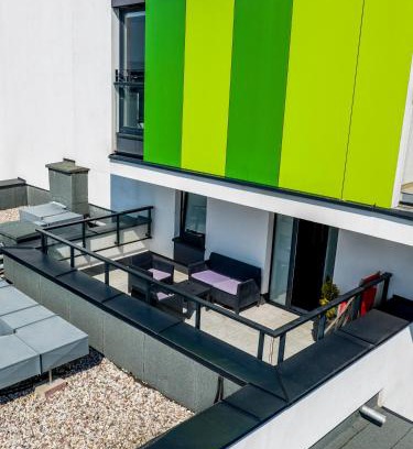 Zoliborz Apartment | Stylish Green Żoliborz Apartment: Rated 9.2/10, Pet Friendly