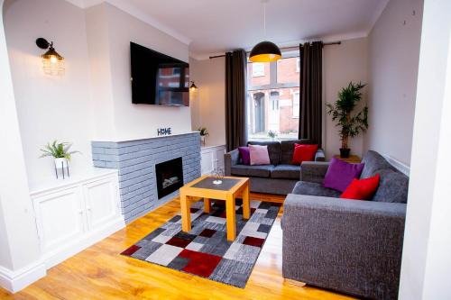 Kettering House | Inviting First House: A Family-Friendly Getaway Awaits