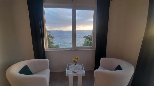 Pestani Apartment | Oceanfront First Line Apartment - Guest Rated 9.8/10