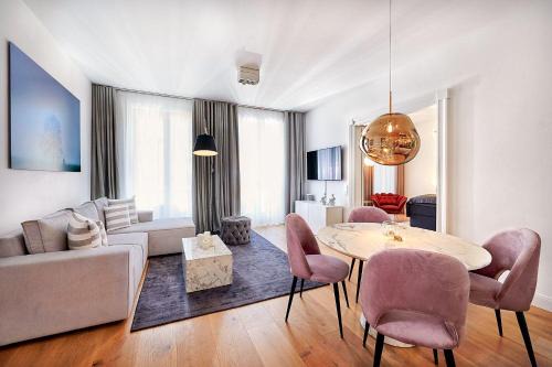 Sellin Apartment | Elegant FIRST Prinzessin Luise: Pet & Child Friendly Retreat