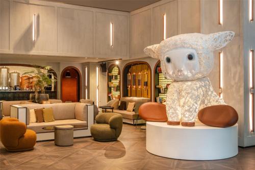 Matabiau Hotel | Discover Pullman Toulouse Centre Ramblas - Pet Friendly Stay