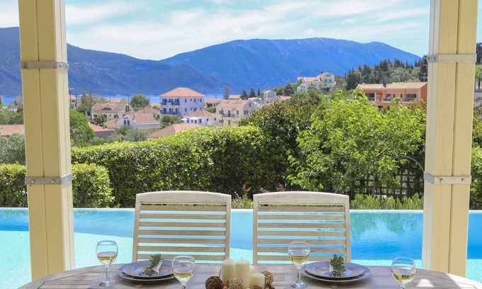 Fiskardo Villa | Oceanfront Bliss at Fiscardo View Villas - Villa Dentrolivano