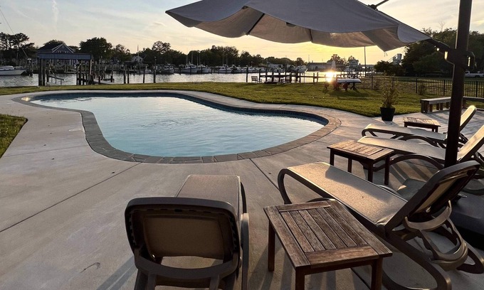 Tilghman House | Fish from the dock, swim in the pool, book now.