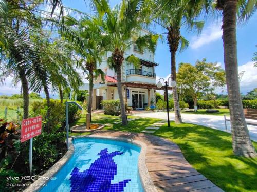 Dongshan House | Fish House: Perfect Retreat with Pool & DIY Eco Activities