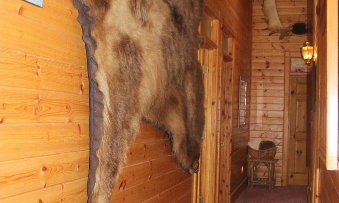 Kodiak House | Discover Fish Kodiak Adventures Riverside Inn for Private Getaways!