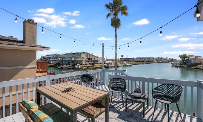 Corpus Christi Condo | Experience Waterfront Bliss at Our Canal Condo Retreat