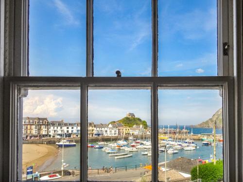 Hele House | Family-Friendly Fisher - Fdm: 4-Star Comfort Awaits
