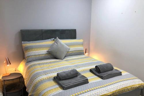 Preston Apartment | Elegant Fishergate ApartHotel: City Centre Family Retreat