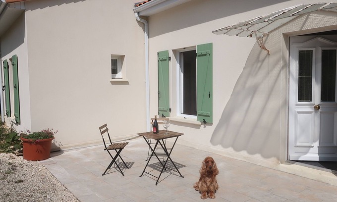 Meschers-sur-Gironde House | Relax at Fisherman's Hut: Oceanfront Getaway Near Beach