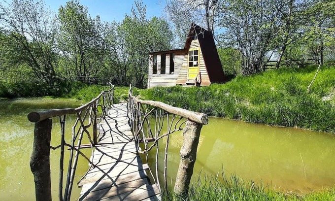 Valea Mare-Pravat Other | Discover Fisherman's Cabin: Pet-Friendly Getaway Awaits