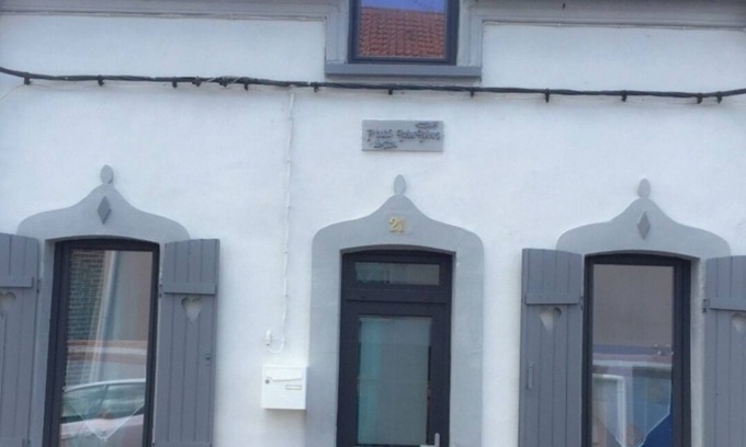 Etaples House | Cozy Fisherman's Cottage with Ocean Views in Etaples