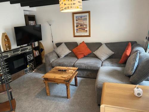 Mevagissey House | Cozy Two-Bed Cottage in Mevagissey's Fishing Village