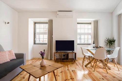 Misericordia Apartment | Family-Friendly Fishermen Apartments in Santos - Rated 9.2