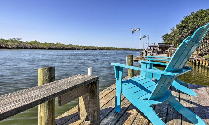 Arroyo City Apartment | Riverfront Studio with Fishing Dock & Spa Amenities!