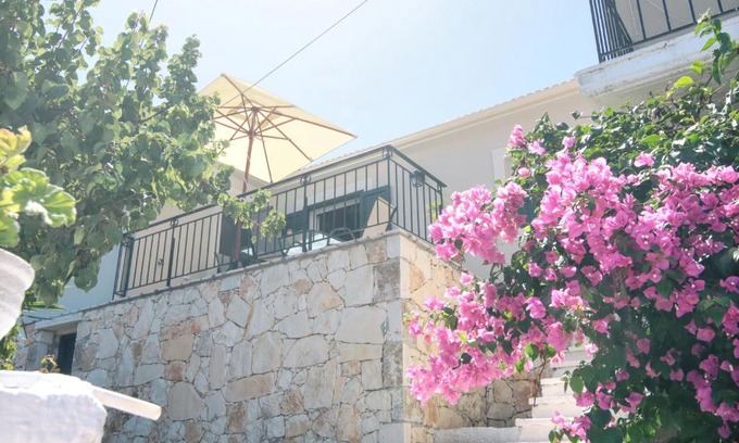 Matsoukata House | Fiskardo Beach House: Exceptional Oceanfront Escape
