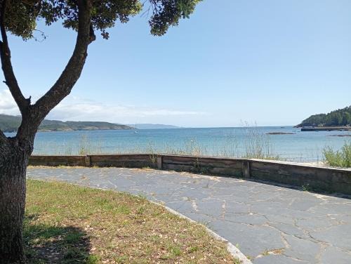 Sardinero Apartment | Cozy Fisterra - Sardiñeiro: Oceanfront & Pet-Friendly Retreat
