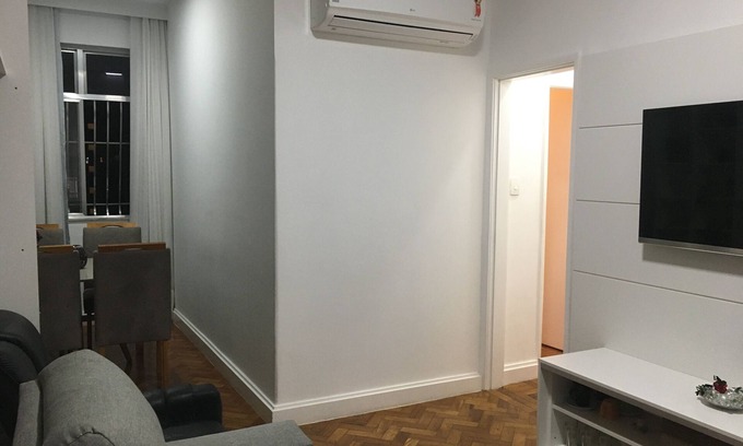 Icarai Apartment | Beachside 2 Bedroom Retreat in the Heart of Icarai