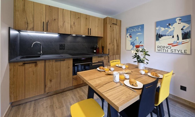 Samoens Apartment | Guest Rated: 10/10 Hotel with Pool & Spa in Samoëns