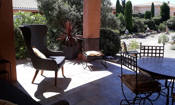 Fitou Villa | Guest Rated 9.8 - Fitou Mediterranean Villa with Pools