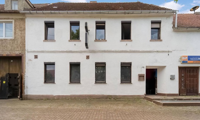 Uebigau-Wahrenbruck Apartment | Fitter's room in the south of Brandenburg with tv