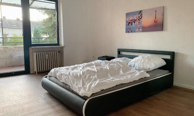 Gladbach Apartment | Comfortable Fitters' Apartment in Mönchengladbach