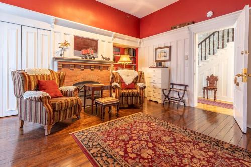 Queens Square Bed & Breakfast | Fitzroy Hall: 4-Star Stay with Breakfast & Hot Tub Access