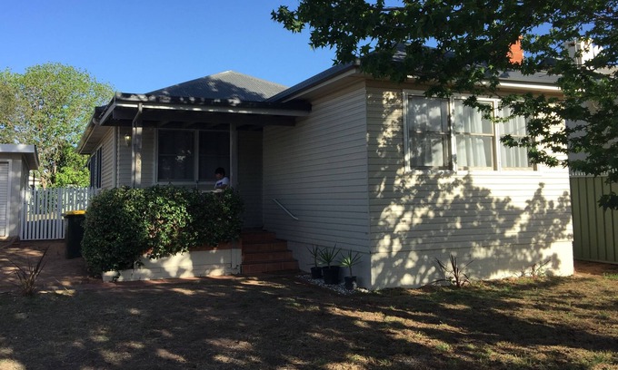 Dubbo House | Fitzroy Haven: Guest Rated 9/10 with Spa & Hot Tub