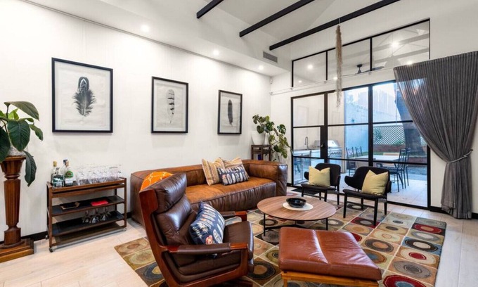 Fitzroy House | Fitzroy's Family Retreat with Breakfast & Perfect Rating