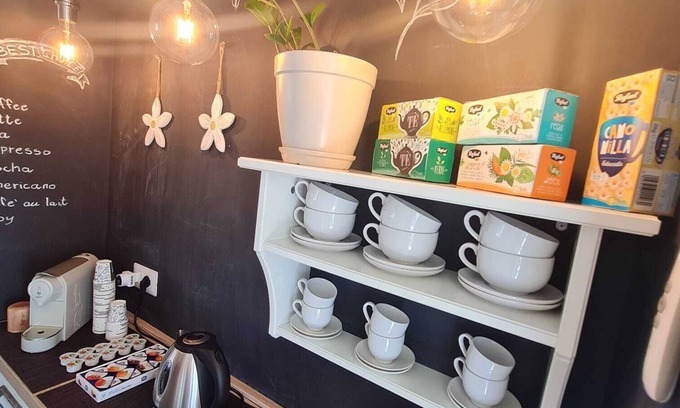 Isola Sacra House | Charming "The Nest" in Fiumicino: Near Rome, Pet Friendly