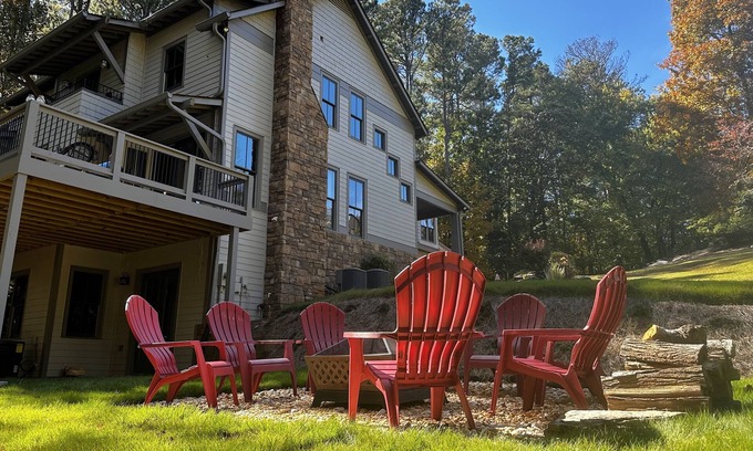 Buford House | Ideal 5-Bedroom Lake Home Near Water Park & Beach