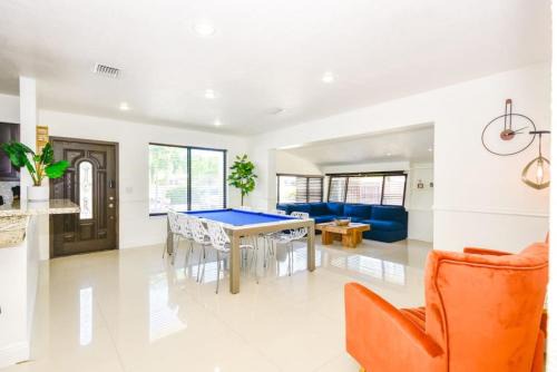 Highland Lakes Villa | Inviting 4BR Villa with Pool Table in Gated Community