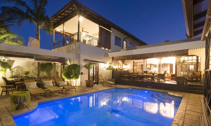 Umhlanga Bed & Breakfast | Inviting Five Burnham Guest House: Oceanfront with Pool