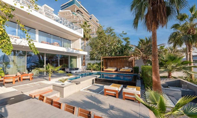 Palm Jumeirah Villa | Premium Five Palm Beach Villa with Ocean View & Private Pool