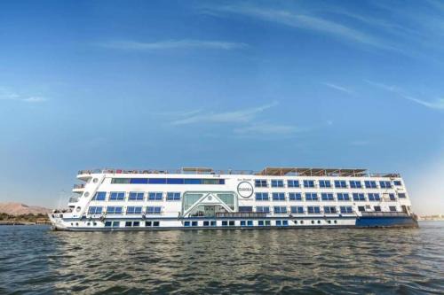 Aswan Hotel | Experience Cleopatra Nile: Luxurious 5-Star Cruise Adventure
