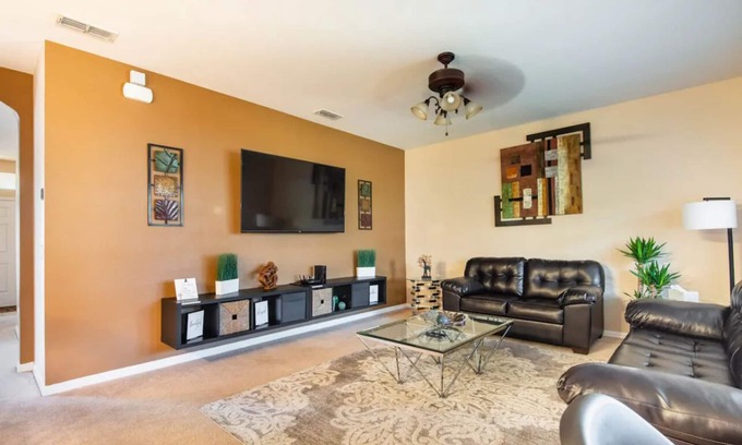 Apopka House | Five Stars Retreat with Pool & Breakfast - Guest Rated 10/10
