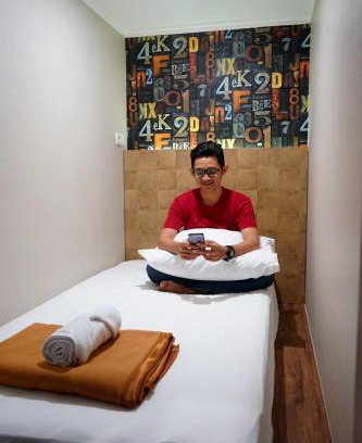 Purwokerto Hotel | FixOn Capsule Hotel