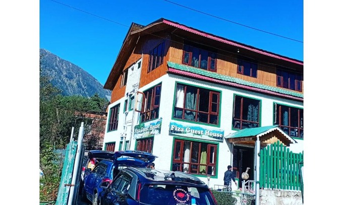 Laripora House | Family-Friendly Fiza Guest House in Scenic Pahalgam
