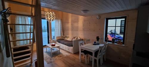 Salen House | Fjällstugan: Family-Friendly Retreat with Pet Amenities