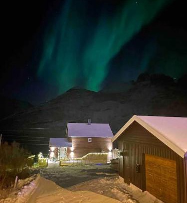 Botnhamn House | Experience Fjordgård Mountain with Oceanfront Views