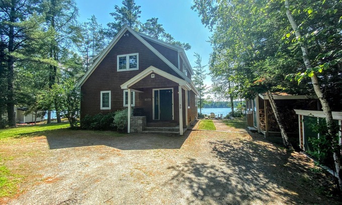 Whitefield House | Experience the FL Amazing Lake House with Breathtaking Views