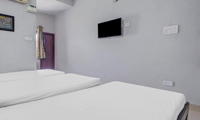 Kelambakkam Hotel | Budget-Friendly Flagship Gsr Residency with Pet Amenities