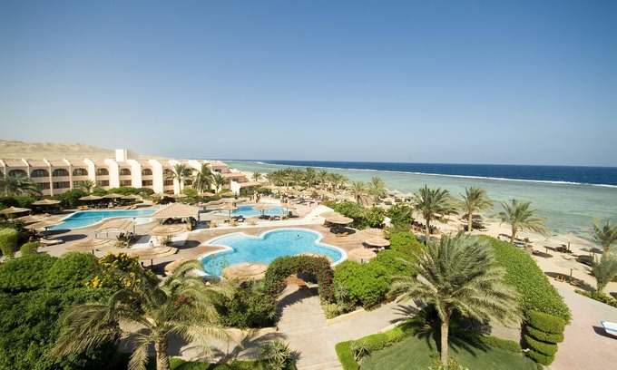 El Quseir Resort | Relax at Flamenco Beach and Resort with Pool & Ocean View